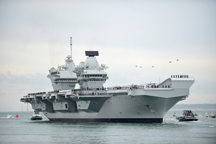 Nava-amiral a marinei britanice a fost retrasă de la exercițiile NATO în urma unor probleme tehnice