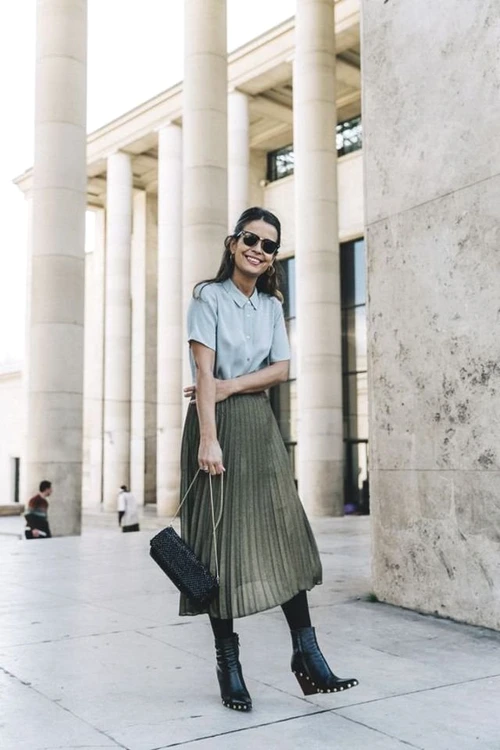 large Fustany Fashion Style Ideas Street Style Looks Outfits Pleated Skirts 3 jpg jpeg