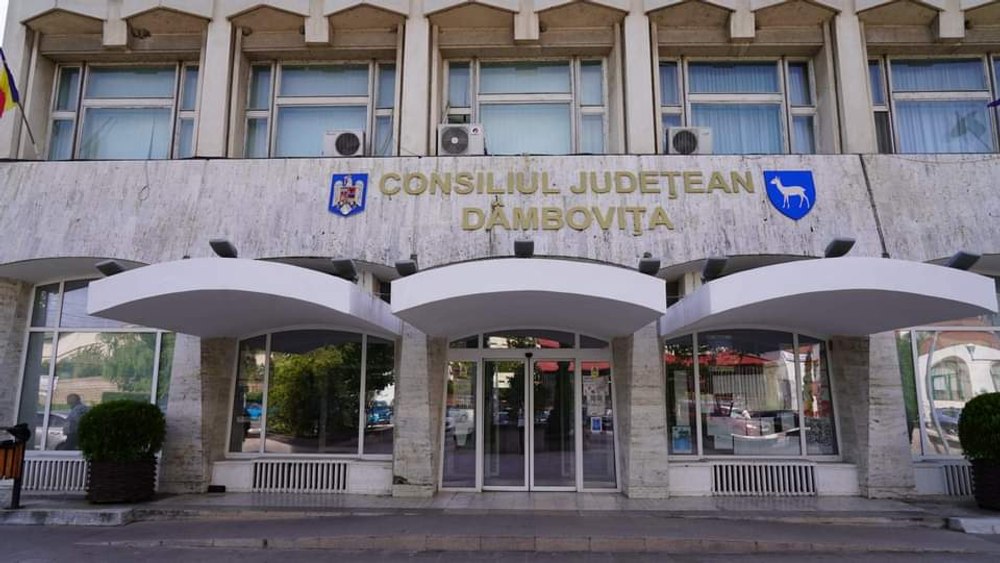 Palatul administrativ din Dâmbovița intră în reabilitare. Istoria clădirii-simbol din Târgoviște