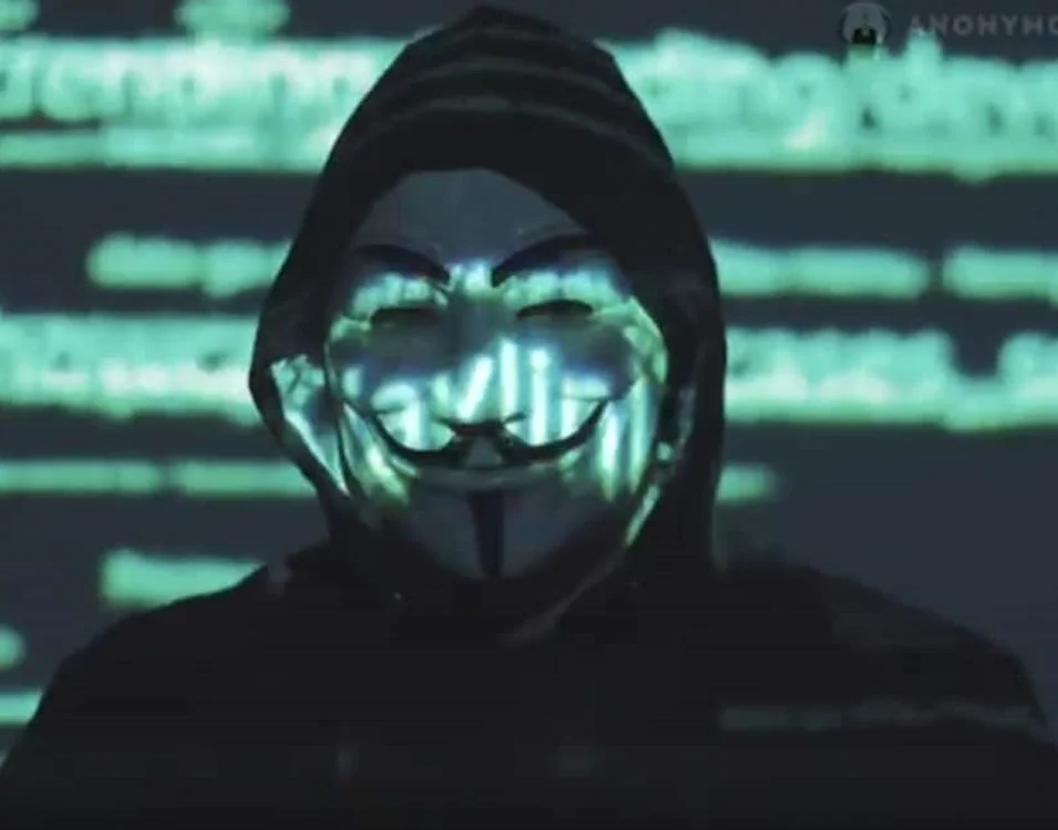 Hackerii Anonymous au declarat război cibernetic Rusiei Foto: Facebook