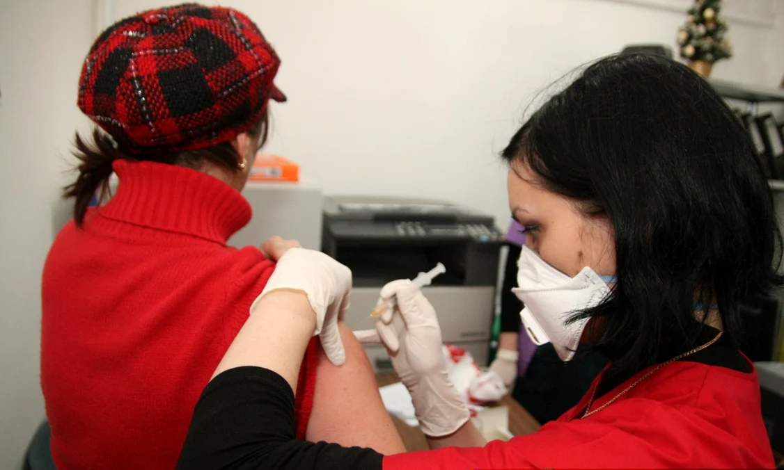Vaccinarea antigripală ne poate feri de a dezvolta forme grave de boală FOTO: arhiva Adevărul