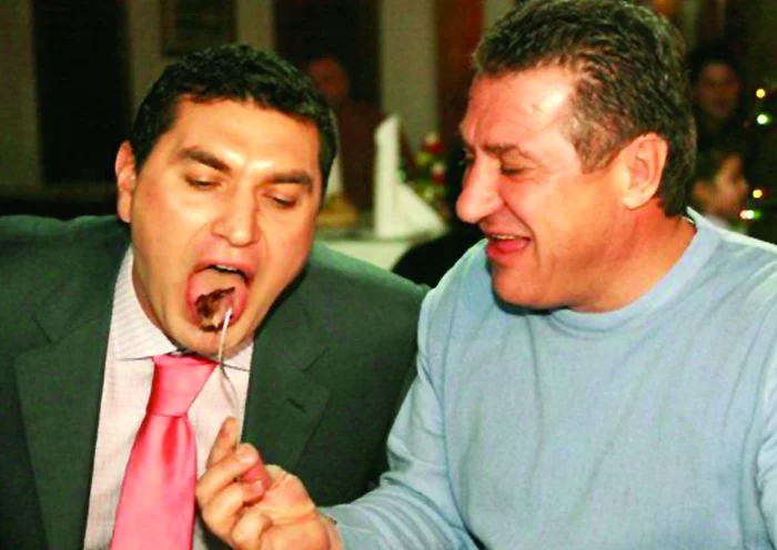 Borcea şi Victor Becali îşi fură din mâncare