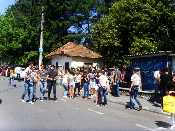 Elevii din Vâlcea se aşteptau să primească, cel puţin la proba scrisă la Matematică, subiecte mai grele