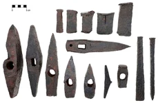 dacian tool kit romania 1 jpg