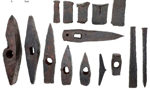 dacian tool kit romania 1 jpg