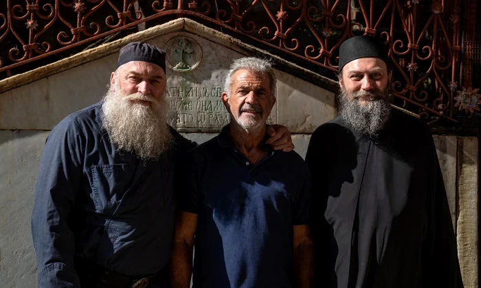 Mel Gibson pe Muntele Athos 2 jpg