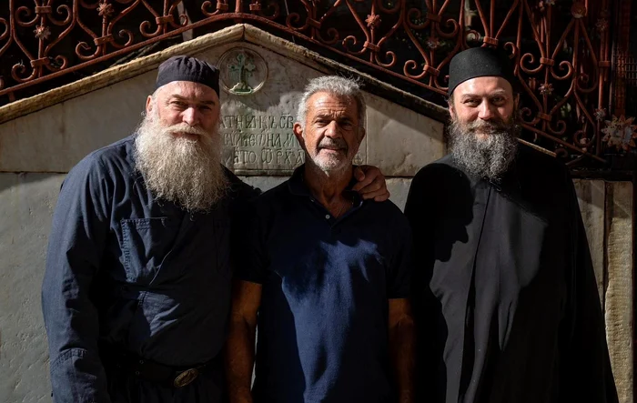 Mel Gibson pe Muntele Athos 2 jpg