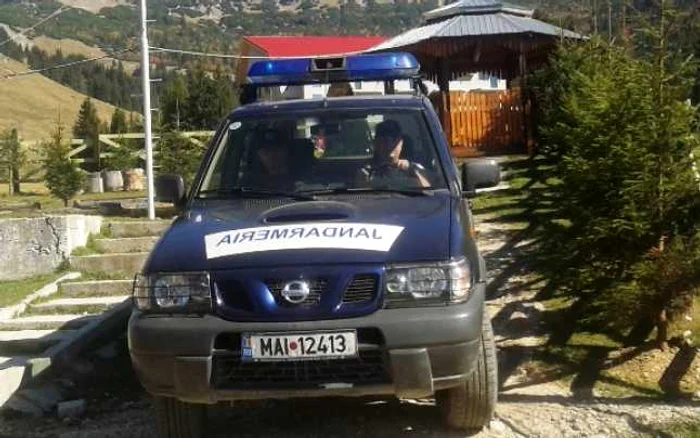 În urma intervenţiei jandarmilor montani şi a salvamontiştilor, cei 2 turişti străini, au fost sprijiniţi să ajungă în siguranţă la Sinaia, în prezent fiind în afara oricărui pericol