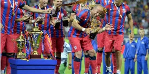 baie cu bere la steaua foto gsp.ro