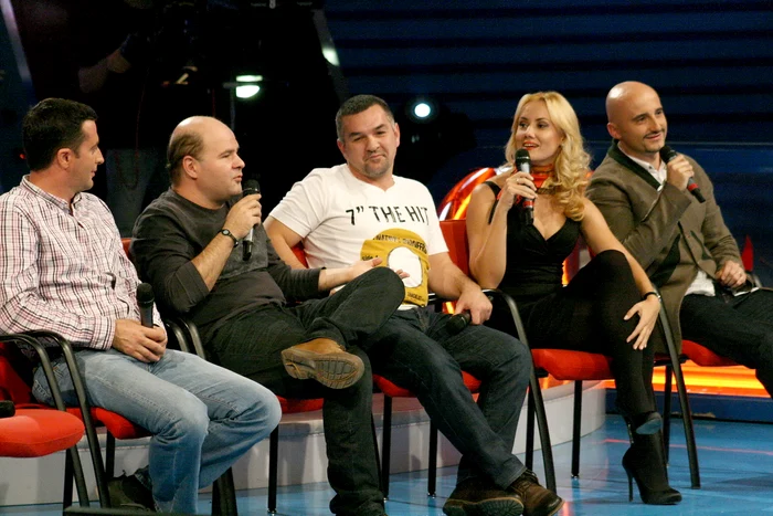 Mihai Gainusa si invitatii sai, intr-o editie speciala a “Cronicii Carcotasilor”, la Prima TV