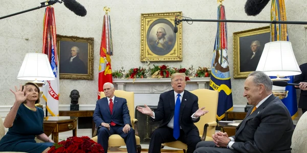Donald Trump Nancy Pelosi in Biroul Oval FOTO EPA-EFE
