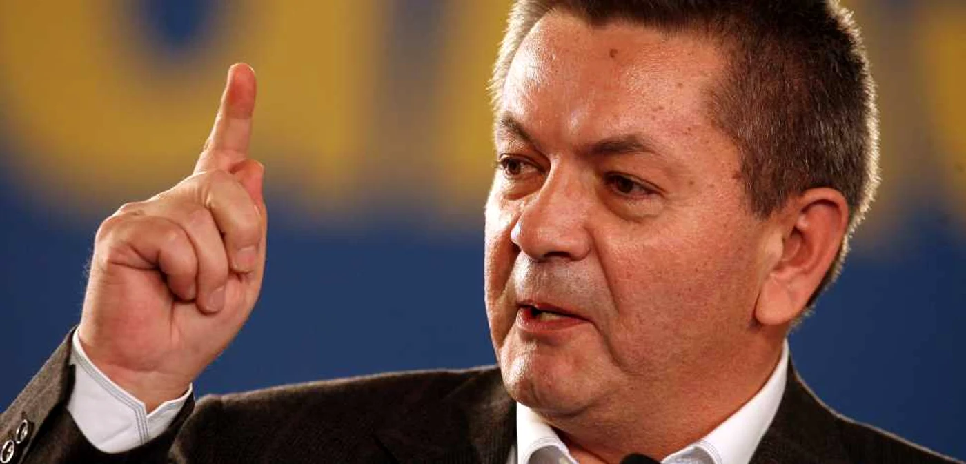 Fostul ministru de Interne Ioan Rus a fost audiat de procurori în calitate de martor în dosarul în care fostul ministru delegat pentru Administraţiei Victor Paul Dobre este acuzat de abuz în serviciu   FOTO: Mediafax