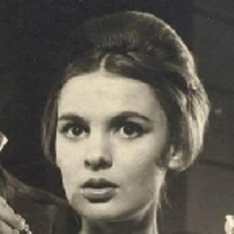 Ilinca Tomoroveanu, în tinerețe