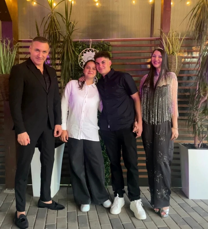 Alin Oprea se înțelege de minune cu copiii Medanei, Daria și Darius Foto: Arhivă personală 