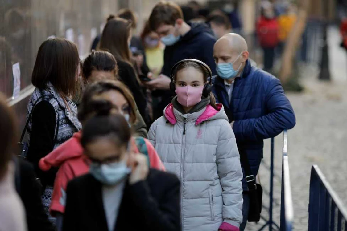 Bucureştiul ocupă primul loc la numărul de infecţii cu noul coronavirus, dar şi la rata de transmitere
