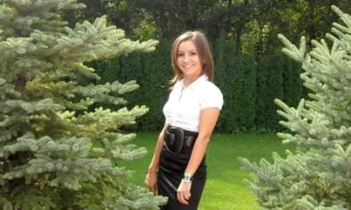 Natalia Vandici, sora cu trei ani mai mare a Ilincăi  (Foto: arhiva personală) jpeg