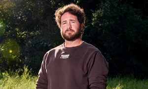 00biz ai two employees 02 ljzk videoSixteenByNine3000 jpg