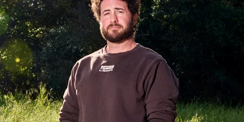 00biz ai two employees 02 ljzk videoSixteenByNine3000 jpg