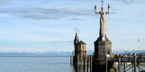 Constanţa - lacul care desparte trei ţări