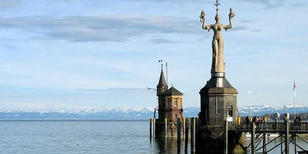 Constanţa - lacul care desparte trei ţări