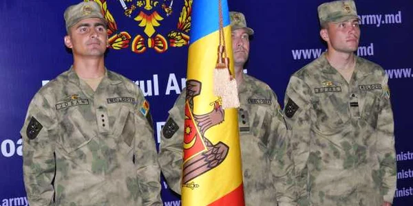 militari garda de onoare md