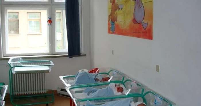 Se pot dona obiecte şi haine pentru mai multe categorii de vârstă printre care şi bebeluşi FOTO arhivă