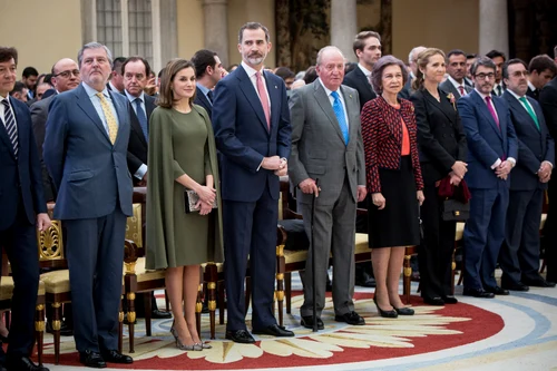 Regina Letizia, Regele Felipe, Regele Juan Carlos, Regina Sofia și Infanta Elena. FOTO: Getty Images