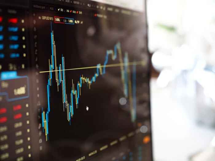 Cursul euro-leu a depășit marți, 6 mai, pragul psihologic de 5 lei. FOTO: Pixabay
