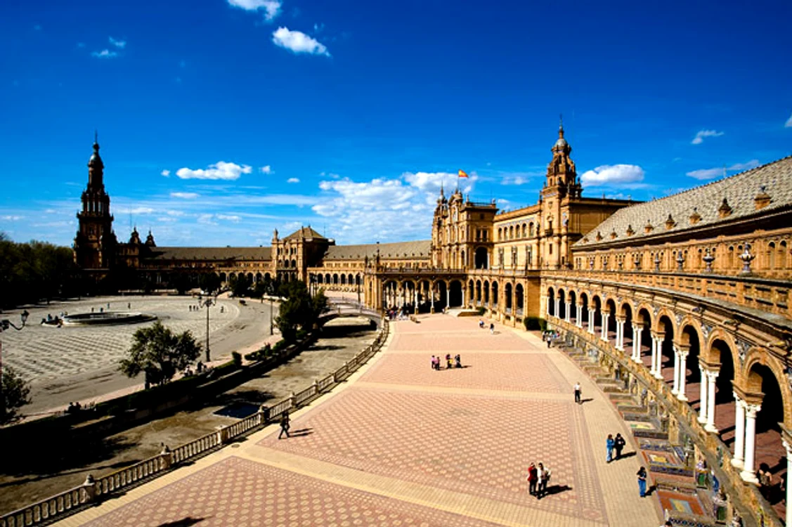 seville cnt 24nov09 istock jpg jpeg