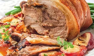 pulpa de porc la cuptor cu prune uscate jpg