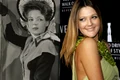 Drew Barrymore și mătușa ei, moartă prematur  sursa   Shutterstock, Frontier Badmen (1943) jpg