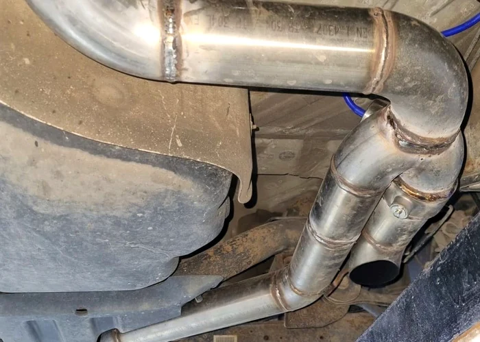 Sistemul exhaust cut-off putea fi activat și din telecomandă FOTO RAR