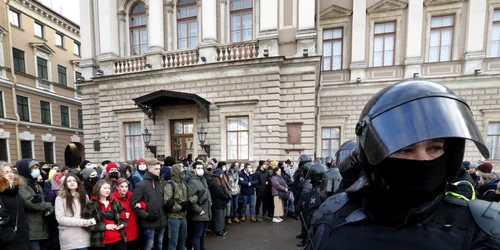 Tineri din Rusia protestand impotriva regimului Putin FOTO EPA-EFE