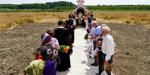 Fosta colonie de muncă din regimul comunist - lagărul penitenciar Salcia din Insula Mare a Brălei - slujbă de comemorare a victimelor Sursa Costică Petriuc