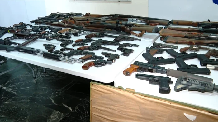 Poliția a confiscat mii de arme de foc FOTO: Poliția română
