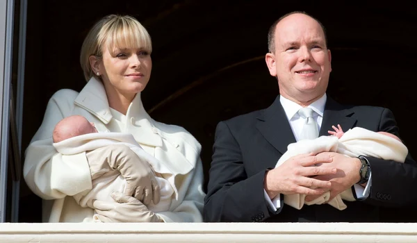 Charlene și Albert de Monaco cu copiii lor Jacques și Gabriella GettyImages 461128212 jpg