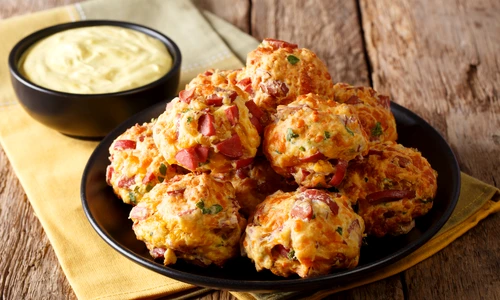 Chiftele cu carnati  Sursa foto shutterstock 793486279 jpg