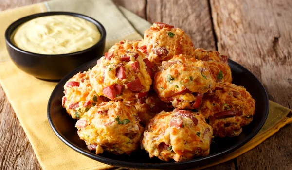 Chiftele cu carnati  Sursa foto shutterstock 793486279 jpg