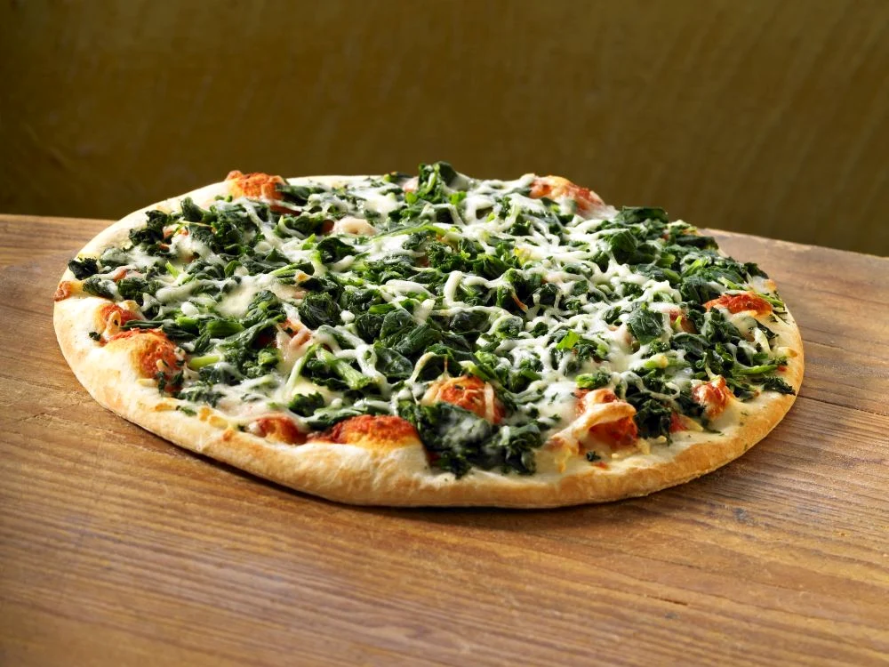pizza cu spanac jpeg