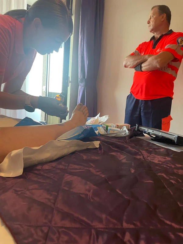 Daria, fiica Medanei Oprea, a primit îngrijiri la hotel după accident Foto: arhiva personală