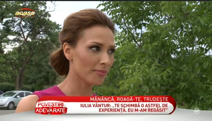 Iulia s-a întors din India cu un look nou şi e mai sexy ca oricând (captură: Acasă TV)
