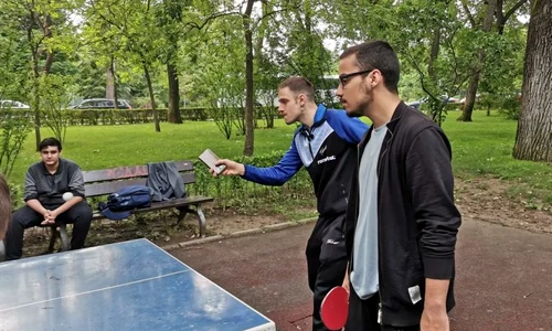 ovidiu ionescu a jucat tenis de masa cu telefonul jpeg