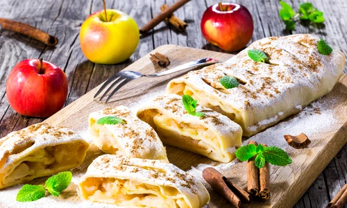 3 strudel mere shutterstock 342349946 jpg jpeg