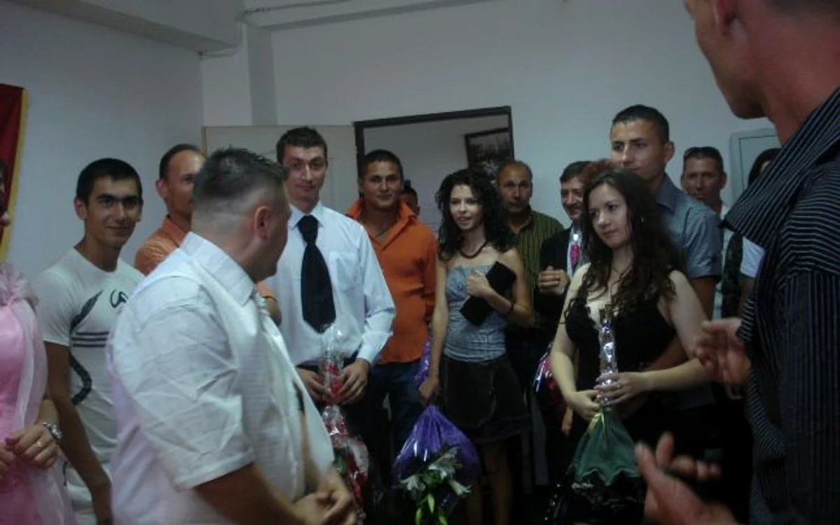 Ana Maria Cuzic (19 ani) la o petrecere la şcoală