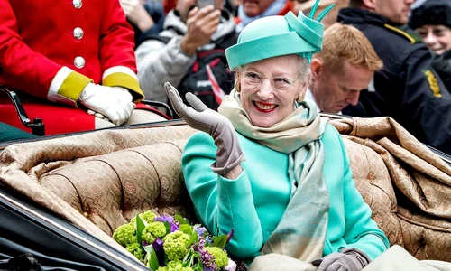 Regina Margrethe a II a a Danemarcei trebuie sa treaca printr o operatie la coloana pagina oficiala (6) jpg