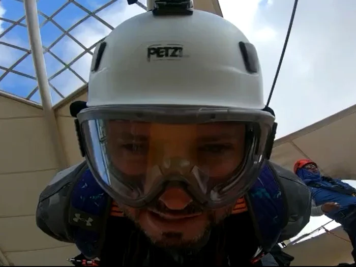 Cătălin Botezatu a experimentat cea mai periculoasă tiroliană. Sursa foto: Click.ro