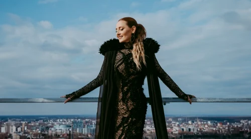 Alina Sorescu a filmat pentru piesa „Te rog nu uita” la înălțime / Sursa: Instagram