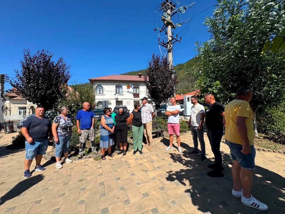 Protest la Câineni