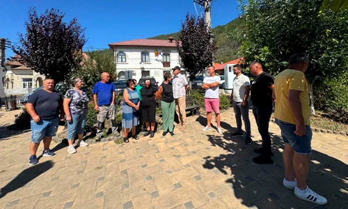 protest caineni jpg