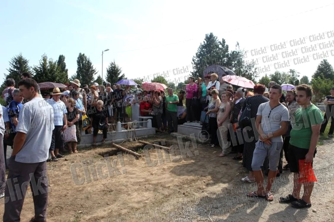 Inmormantarea Vioricai Bulai (Foto: Roberto Sălceanu )